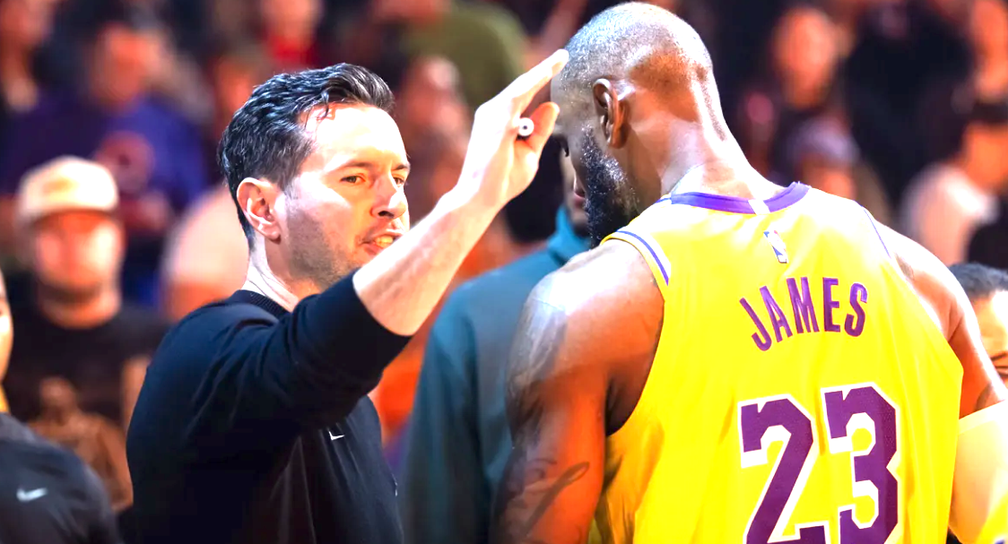 13胜0负，联盟第1！全联盟都认为你要退役，你却天神下凡屡创神迹